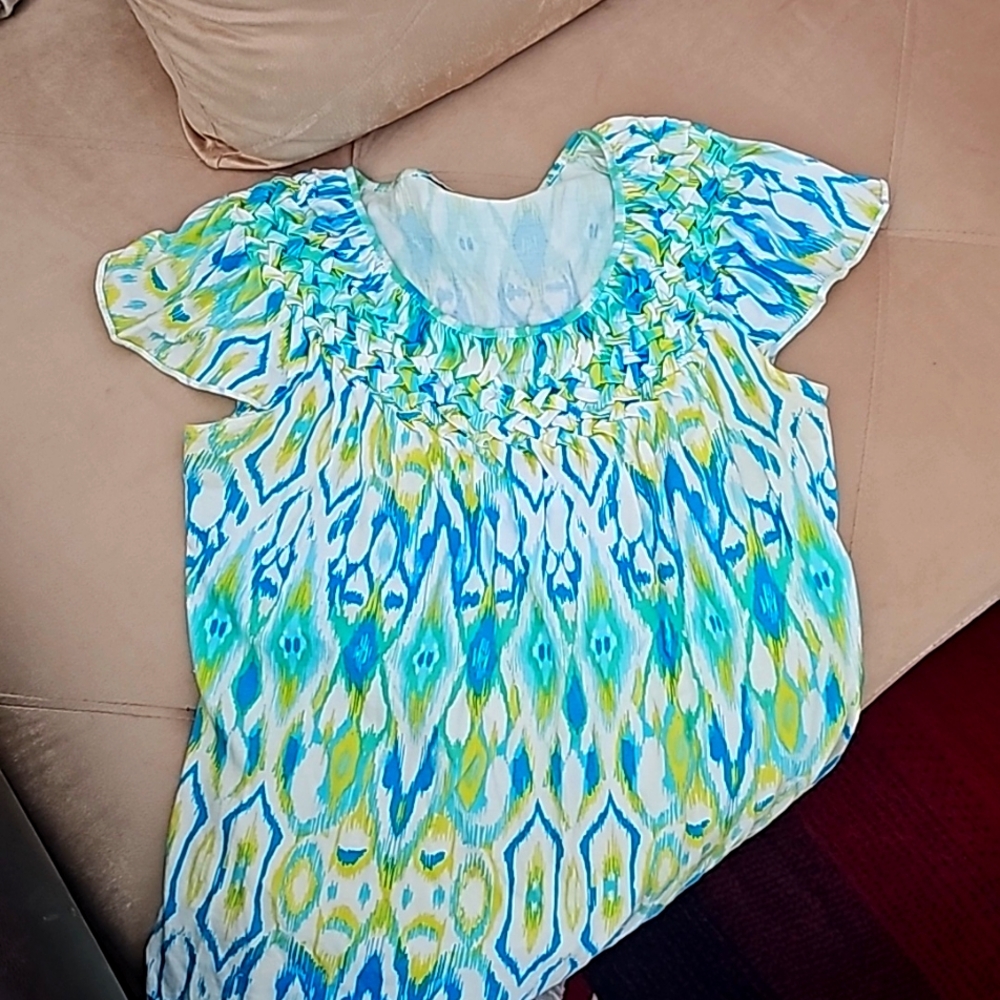 Cute turquoise yellow green tshirt material blouse. No label or size